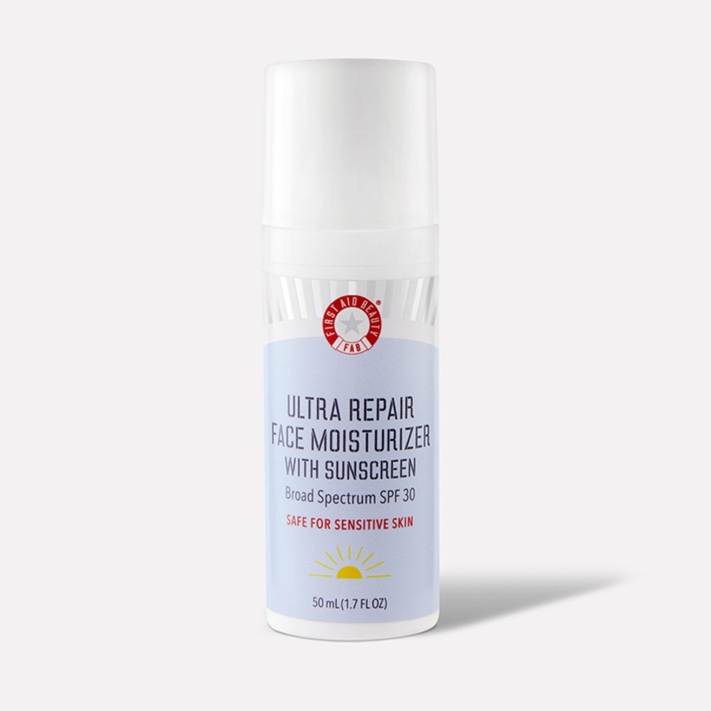 First Aid Beauty | Ultra Moisturizer w/ SPF